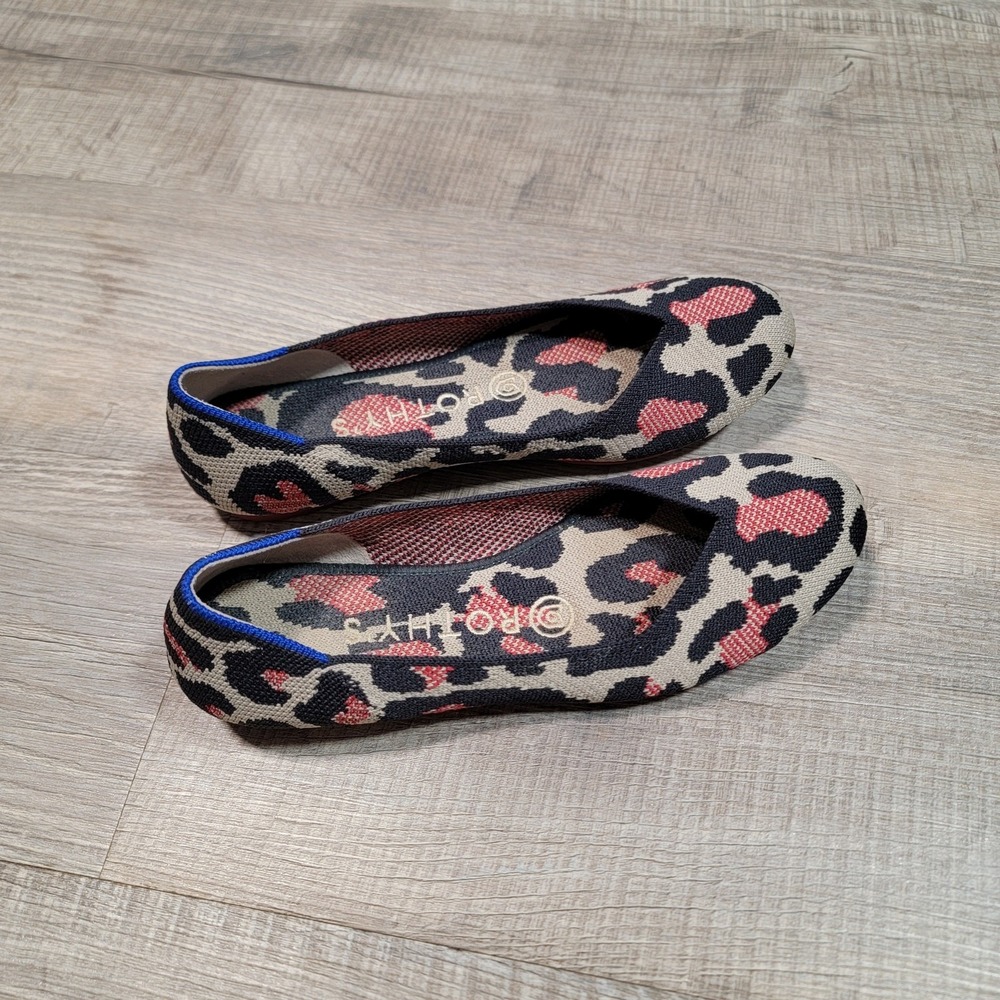 Rothys Round Toe Flats Size 6 Leopard Slip On Shoes Wildcat Cheetah Washable